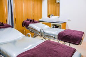 Lire la suite à propos de l’article Comprendre la hauteur du lit pmr : conseils pour choisir un couchage adapté